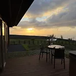 Sunset Eco Shelter 4 * بونتا دو بارغو