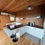 Sunset Eco Shelter 4 *